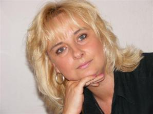 Andrea (Czech Republic, Praha 4 - 38 Years)