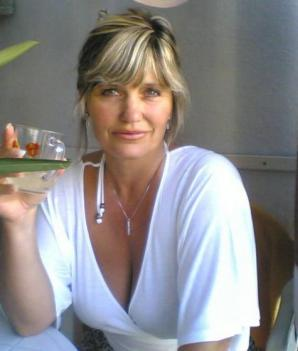 Ilona (Czech Republic, Praha 4 - Modřany  - age 53)