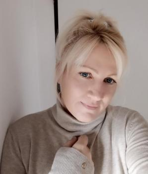 Lucy (Slovakia, Piešťany - age 38)