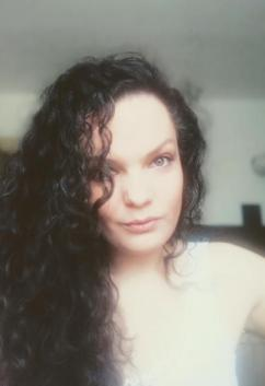 Michala  (Czech Republic, Abertamy - age 27)