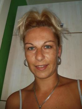 Petra (Germany, Mitterteich  - 37 Years)
