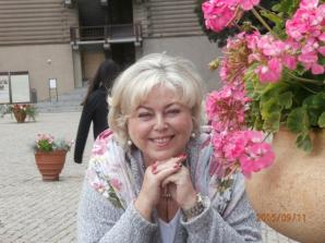 Milena (Czech Republic, Praha 1 - 57 Years)