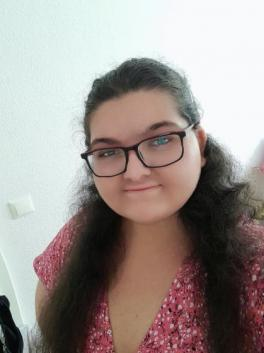 Natalie  (Czech Republic, Karlovy Vary - 18 Years)