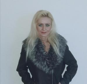 Gabriela  (Czech Republic, Liberec - 42 Years)