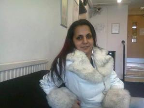 Gabriela (United Kingdom, Bedford - 38 Years)