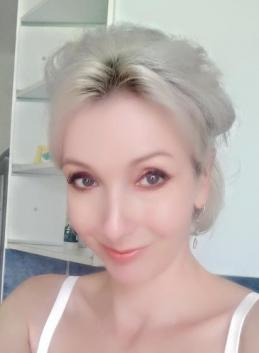 Elsa (Czech Republic, Praha 4 - 52 Years)